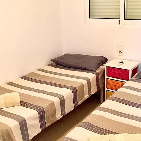 First Floor Modern Beach Apartamento *